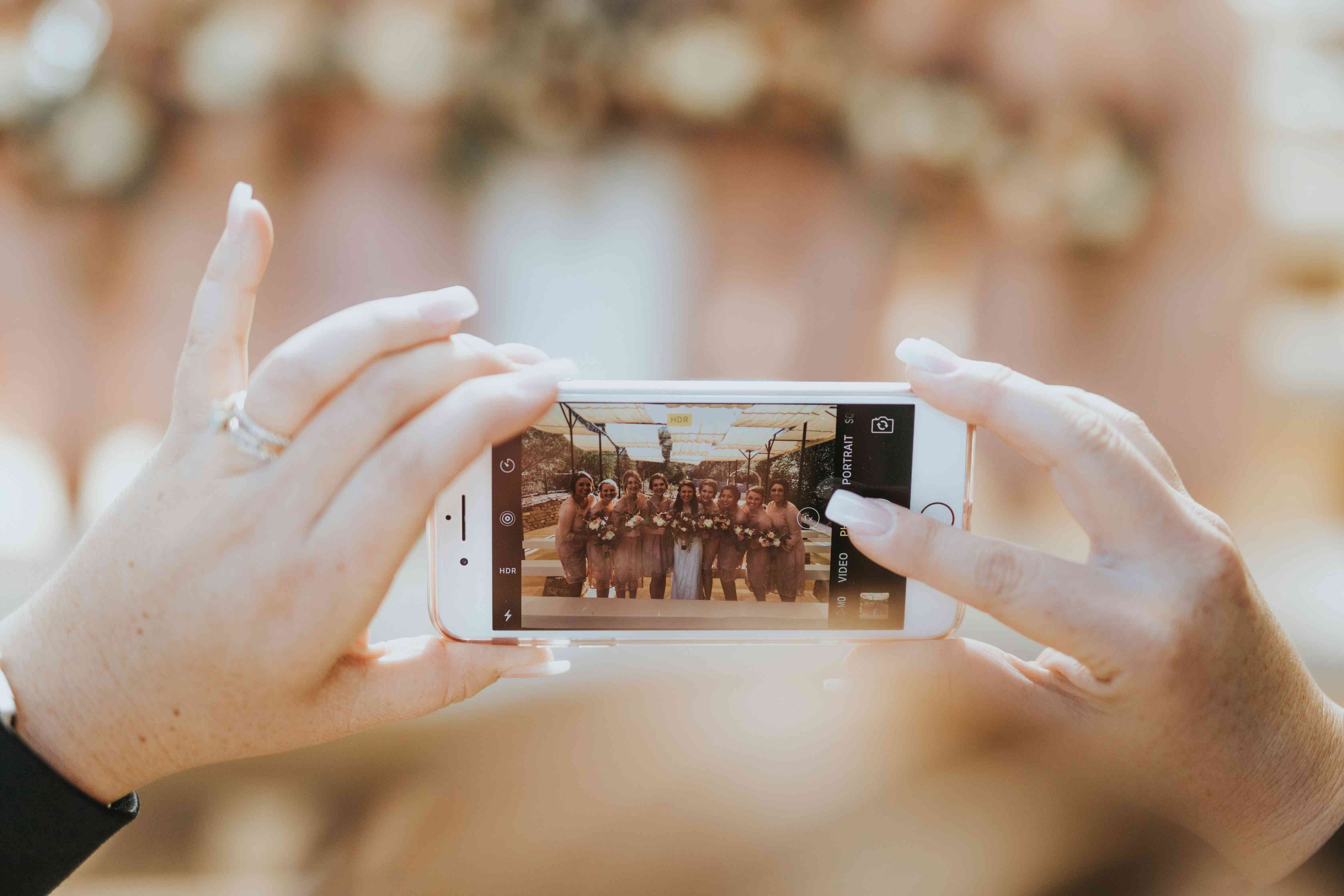 Unique wedding photo Party